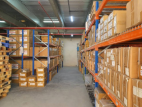 贴标换标太混乱?英国海外仓帮你全部搞定