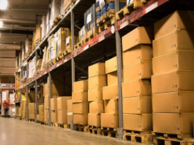 英国自营海外仓中转服务一般怎么收费的?