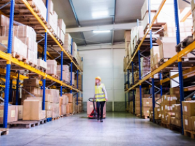 英国消费者总是催发货,用海外仓轻松满足次日达。