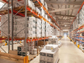 冬季服饰用英国海外仓中转到fba仓费用贵吗?