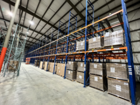 电子品类的跨境商品,英国海外仓一件代发多少钱