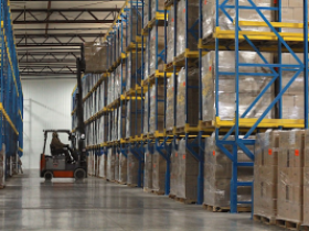 美妆卖家使用英国海外仓一件代发需要注意什么?