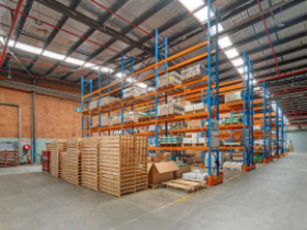 英国跨境退货仓,是不是要和一件代发服务一起用?