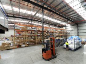 FBA现在发往英国,标签怎么贴?英国海外中转仓一站搞定!