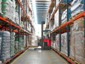 耳机这类电子产品,找英国海外仓一件代发有没有什么要注意的?