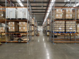 纯电产品电池怎么出海英国?海外仓代发才是破局关键