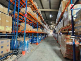 英国站亚马逊海外仓FBA换标,卖家自提和物流配送区别大吗