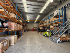 3亿年度活跃买家在路上,英国海外仓才是你稳住评分的关键