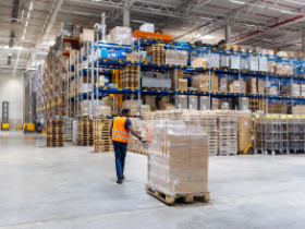 美妆产品别乱放!英国海外仓的仓储细节,比你想的更重要