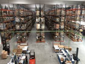 TikTokShop玩具礼品怎么卖英国?英国自营海外仓帮你搞定本土履约