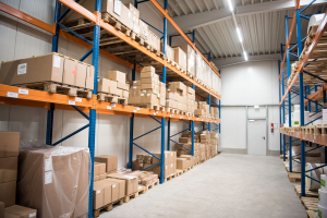 英国海外仓服务对比:贴标换标 vs 一件代发