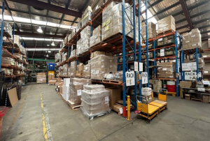 运动服饰英国站的跨境电商,怎么找海外仓待发货?