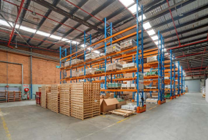 英国跨境退货仓，是不是要和一件代发服务一起用？