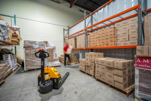 英国TikTok Shop卖爆高价品！海外仓一件代发费用与流程深度拆解