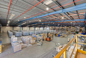 网红灯具爆火背后：你的产品离英国买家只差一个海外仓