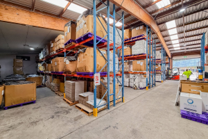 电池类/带电产品需要英国海外仓代发货，有没有推荐的？