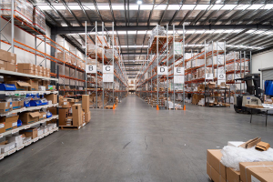 潮玩毛绒玩具想要热销，英国海外仓一件代发真的少不了