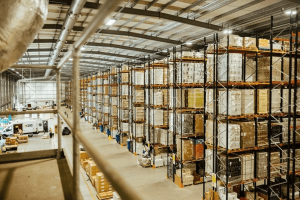 亚马逊英国站FBA换标如何选择英国海外仓进行操作？