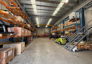 3亿年度活跃买家在路上，英国海外仓才是你稳住评分的关键