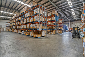 英国仓转运：2026年跨境卖家绕不开的一条路