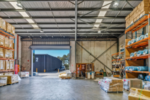 亚马逊健康产品热卖,卖家如何利用英国海外仓实现快速配送?